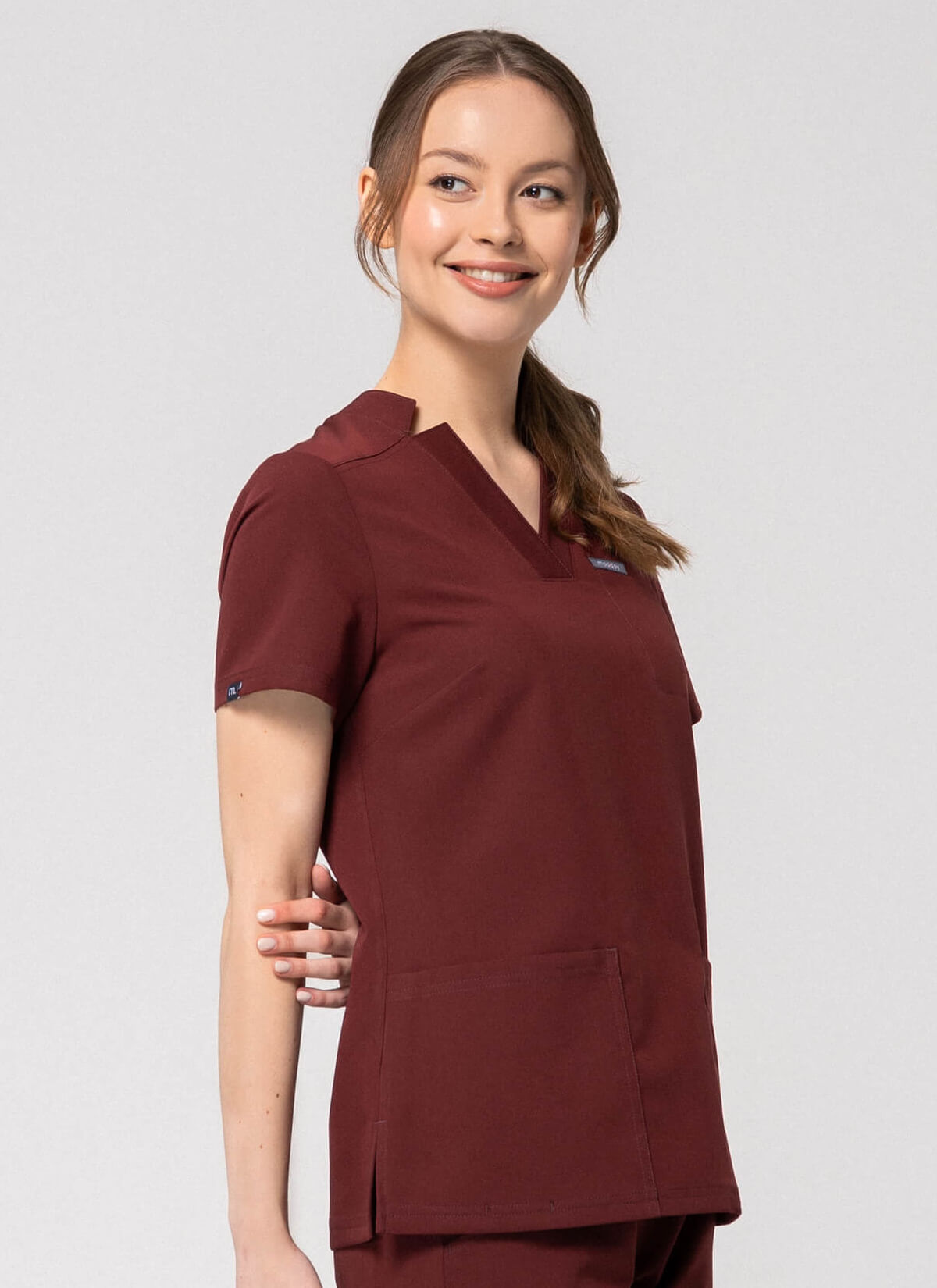 bluza-scrubs-comfy-wine-2